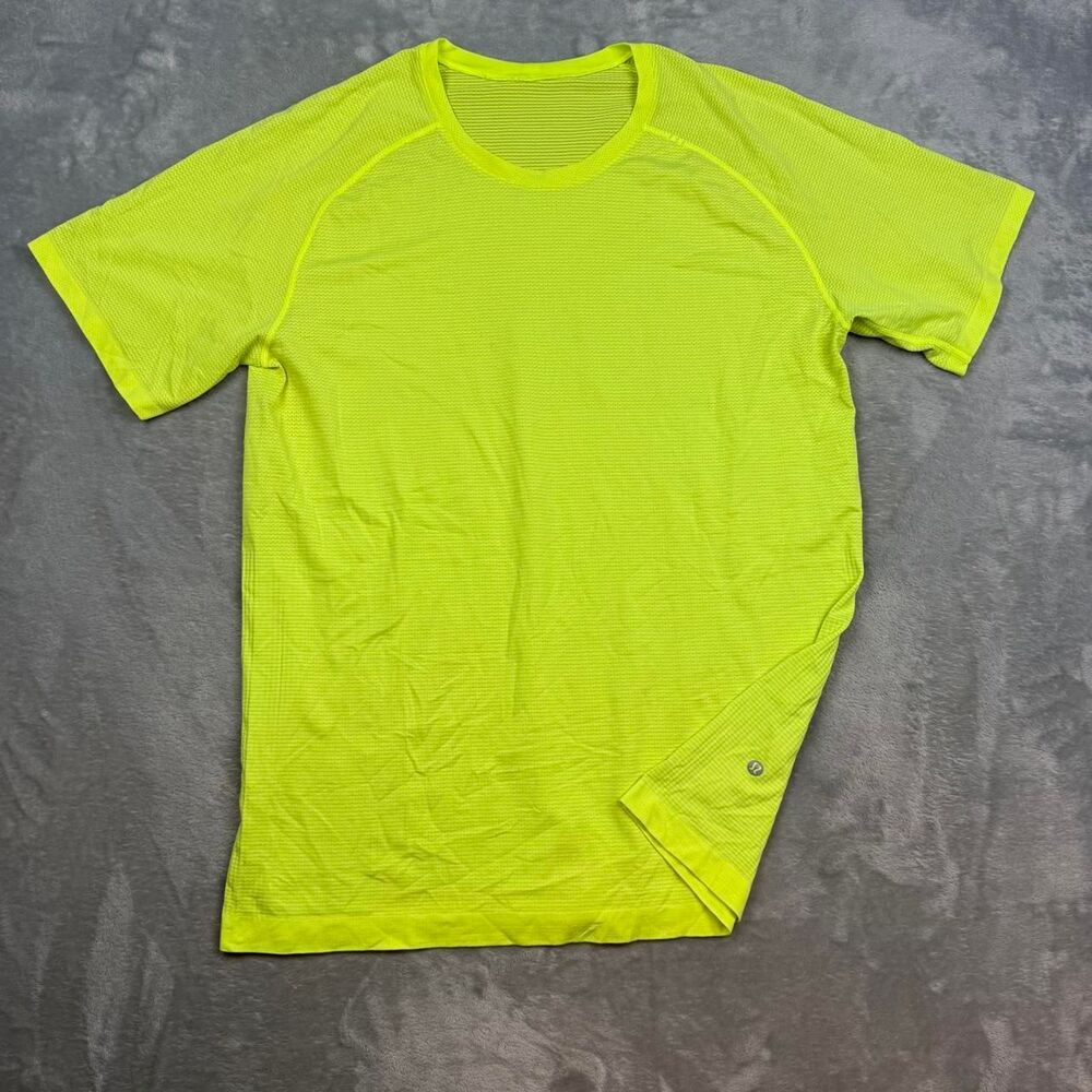 Lululemon Men's Yellow and Green T-shirt